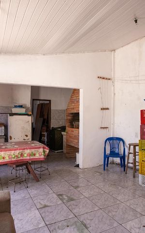 Casa à venda com 150m², 4 quartos e 2 vagasChurrasqueira
