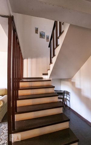 Casa à venda com 150m², 4 quartos e 2 vagasDetalhe