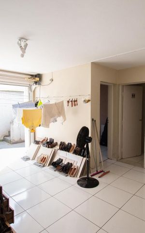 Casa à venda com 206m², 3 quartos e 3 vagas Casa à venda com 206m², 3 quartos e 3 vagasÁrea de Serviço