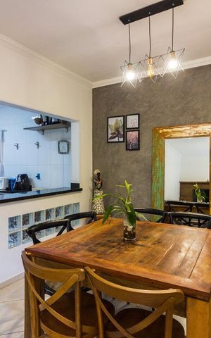 Casa à venda com 117m², 2 quartos e 3 vagasSala