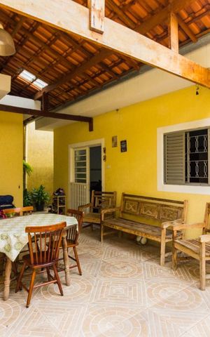 Casa à venda com 117m², 2 quartos e 3 vagasVaranda