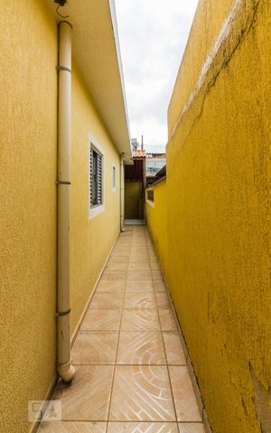 Casa à venda com 117m², 2 quartos e 3 vagasCorredor Lateral