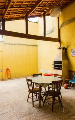 Casa à venda com 117m², 2 quartos e 3 vagasVaranda