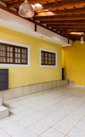 Casa à venda com 117m², 2 quartos e 3 vagasGaragem