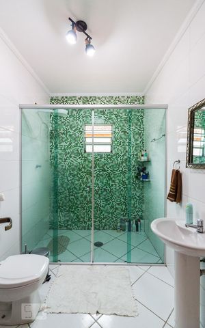 Casa à venda com 117m², 2 quartos e 3 vagasBanheiro