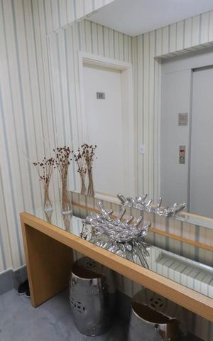 Apartamento à venda com 115m², 4 quartos e 2 vagas Apartamento à venda com 115m², 4 quartos e 2 vagasHall