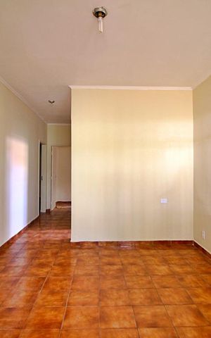 Casa à venda com 200m², 3 quartos e 2 vagasSala