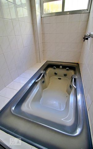 Casa à venda com 200m², 3 quartos e 2 vagasBanheiro da Suíte