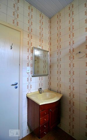 Casa à venda com 200m², 3 quartos e 2 vagasBanheiro