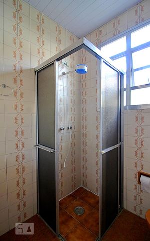 Casa à venda com 200m², 3 quartos e 2 vagasBanheiro