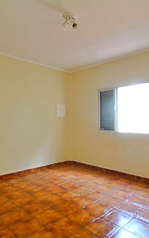 Casa à venda com 200m², 3 quartos e 2 vagasQuarto 2