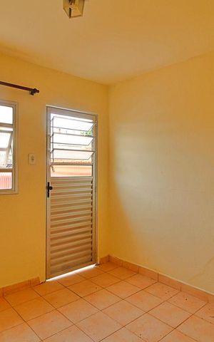 Casa à venda com 200m², 3 quartos e 2 vagasQuarto de Serviço