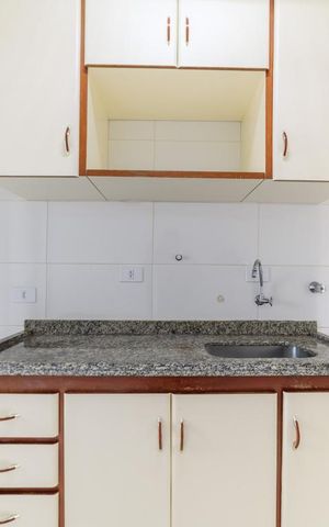 Apartamento para alugar com 66m², 2 quartos e 2 vagas Apartamento para alugar com 66m², 2 quartos e 2 vagasCozinha - Armários
