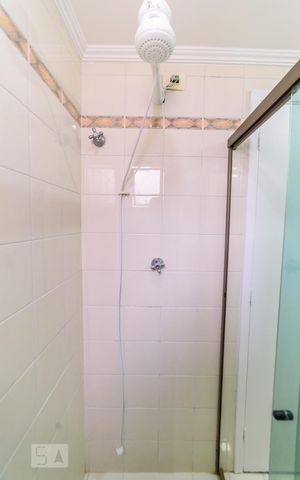 Apartamento para alugar com 66m², 2 quartos e 2 vagas Apartamento para alugar com 66m², 2 quartos e 2 vagasBanheiro Social - Chuveiro