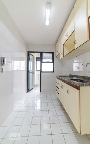 Apartamento para alugar com 66m², 2 quartos e 2 vagas Apartamento para alugar com 66m², 2 quartos e 2 vagasCozinha