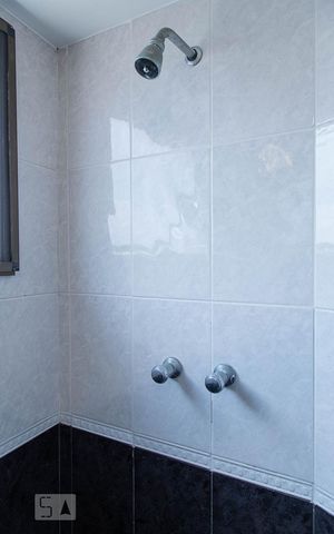 Apartamento à venda com 347m², 4 quartos e 5 vagas Apartamento à venda com 347m², 4 quartos e 5 vagasBanheiro da suíte 1