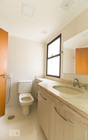 Apartamento à venda com 129m², 3 quartos e 2 vagas Apartamento à venda com 129m², 3 quartos e 2 vagasBanheiro Quarto 3 - Suíte