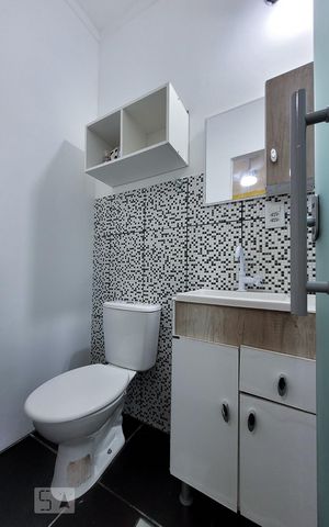 Casa à venda com 197m², 3 quartos e 4 vagasKitnet