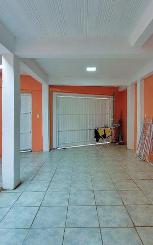 Casa à venda com 197m², 3 quartos e 4 vagasÁrea de Serviço/Garagem