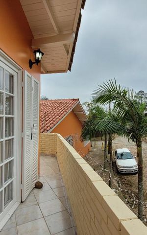 Casa à venda com 197m², 3 quartos e 4 vagasVaranda