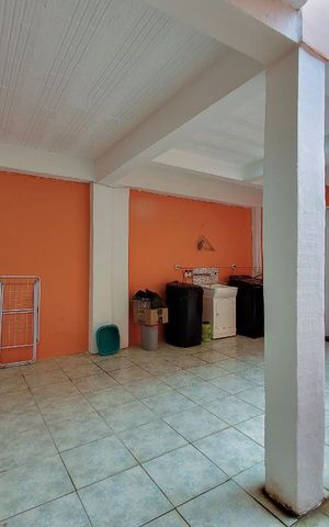 Casa à venda com 197m², 3 quartos e 4 vagasÁrea de Serviço/Garagem