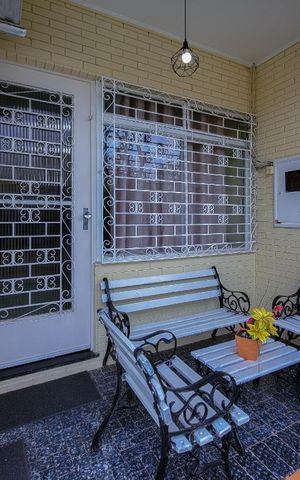 Casa à venda com 197m², 3 quartos e 4 vagasFachada