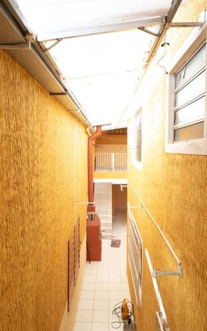 Casa à venda com 250m², 3 quartos e 4 vagas Casa à venda com 250m², 3 quartos e 4 vagasVista do Quarto 2