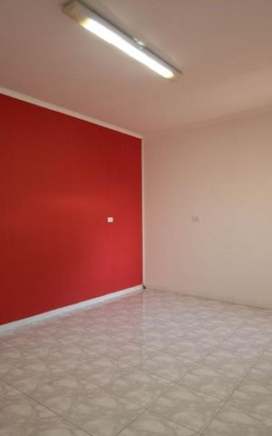 Casa à venda com 250m², 3 quartos e 4 vagas Casa à venda com 250m², 3 quartos e 4 vagasQuarto 2