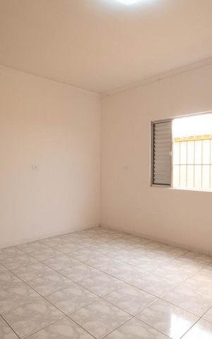 Casa à venda com 250m², 3 quartos e 4 vagas Casa à venda com 250m², 3 quartos e 4 vagasQuarto 3