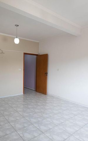 Casa à venda com 250m², 3 quartos e 4 vagas Casa à venda com 250m², 3 quartos e 4 vagasSuíte