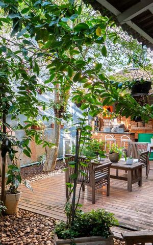 Casa à venda com 238m², 4 quartos e 3 vagasQuintal