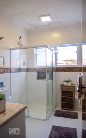 Casa à venda com 238m², 4 quartos e 3 vagasBanheiro Social