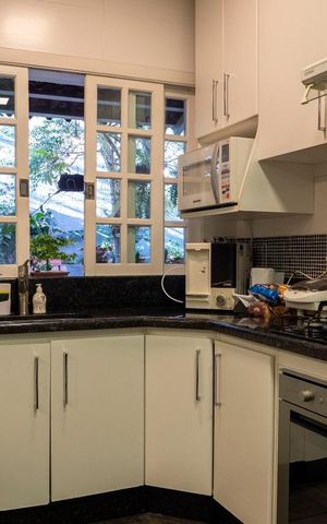 Casa à venda com 238m², 4 quartos e 3 vagasCozinha