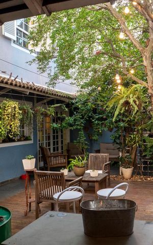 Casa à venda com 238m², 4 quartos e 3 vagasQuintal