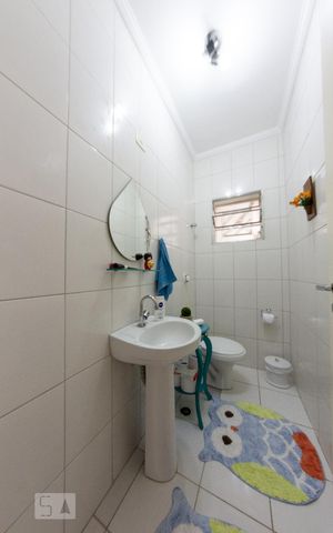 Casa à venda com 162m², 3 quartos e 3 vagas Casa à venda com 162m², 3 quartos e 3 vagasLavabo