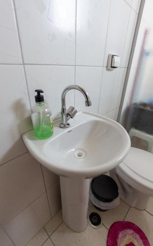 Casa à venda com 162m², 3 quartos e 3 vagas Casa à venda com 162m², 3 quartos e 3 vagasBanheiro da Suíte 2