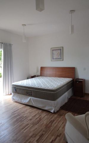 Casa de condomínio à venda com 500m², 6 quartos e 3 vagas Casa de condomínio à venda com 500m², 6 quartos e 3 vagasSuite 4