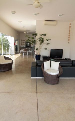 Casa de condomínio à venda com 500m², 6 quartos e 3 vagas Casa de condomínio à venda com 500m², 6 quartos e 3 vagasArea de Lazer