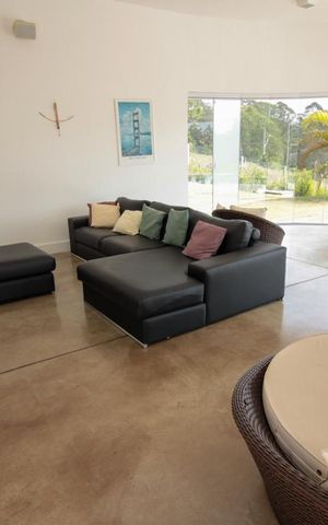 Casa de condomínio à venda com 500m², 6 quartos e 3 vagas Casa de condomínio à venda com 500m², 6 quartos e 3 vagasArea de Lazer