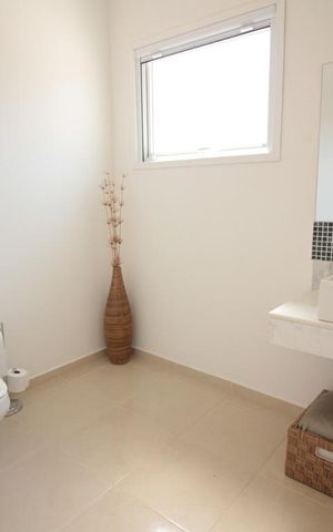 Casa de condomínio à venda com 500m², 6 quartos e 3 vagas Casa de condomínio à venda com 500m², 6 quartos e 3 vagasLavabo da Sala Mezanino