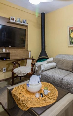 Casa à venda com 300m², 1 quarto e sem vaga Casa à venda com 300m², 1 quarto e sem vagaSala