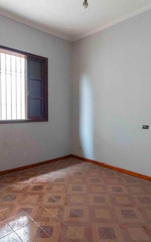 Casa à venda com 170m², 2 quartos e 2 vagas Casa à venda com 170m², 2 quartos e 2 vagasQuarto 1