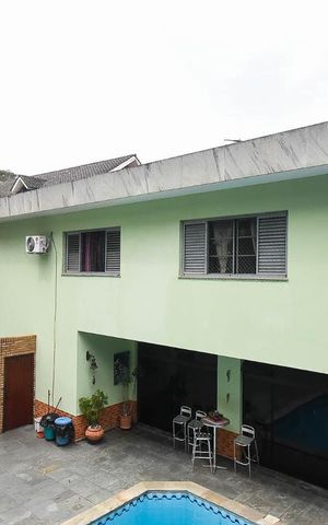 Casa à venda com 636m², 4 quartos e 6 vagas Casa à venda com 636m², 4 quartos e 6 vagasVista do terraço