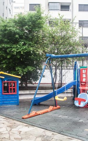 Apartamento para alugar com 126m², 3 quartos e 1 vaga Apartamento para alugar com 126m², 3 quartos e 1 vagaÁrea Comum - Playground