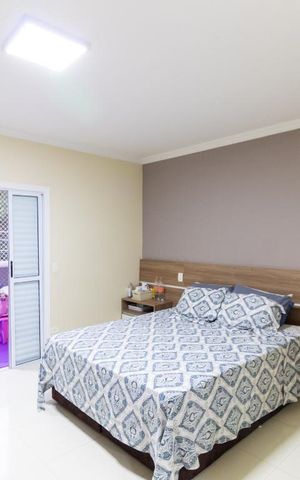 Casa à venda com 350m², 3 quartos e 2 vagas Casa à venda com 350m², 3 quartos e 2 vagasSuíte