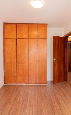 Apartamento à venda com 135m², 3 quartos e 2 vagas Apartamento à venda com 135m², 3 quartos e 2 vagasQuarto 2