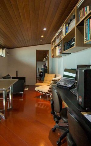 Casa à venda com 286m², 4 quartos e 5 vagasEscritório