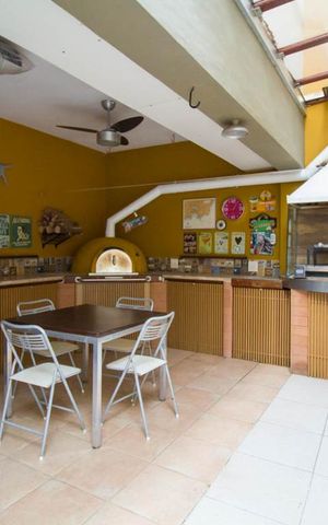 Casa à venda com 286m², 4 quartos e 5 vagasChurrasqueira