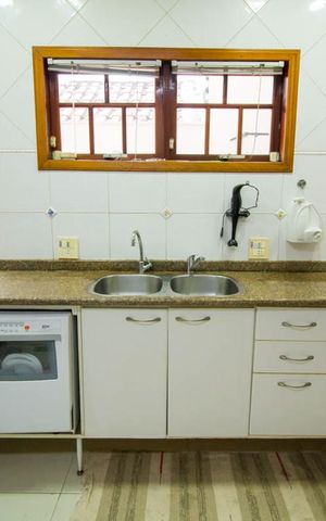 Casa à venda com 286m², 4 quartos e 5 vagasCozinha 