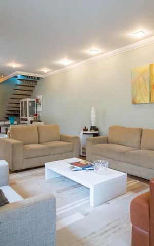 Casa à venda com 286m², 4 quartos e 5 vagasSala 1
